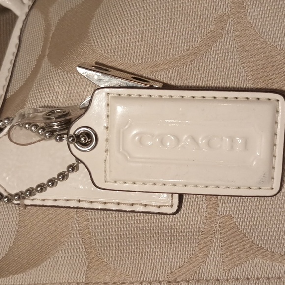 Coach handbag - Picture 3 of 16